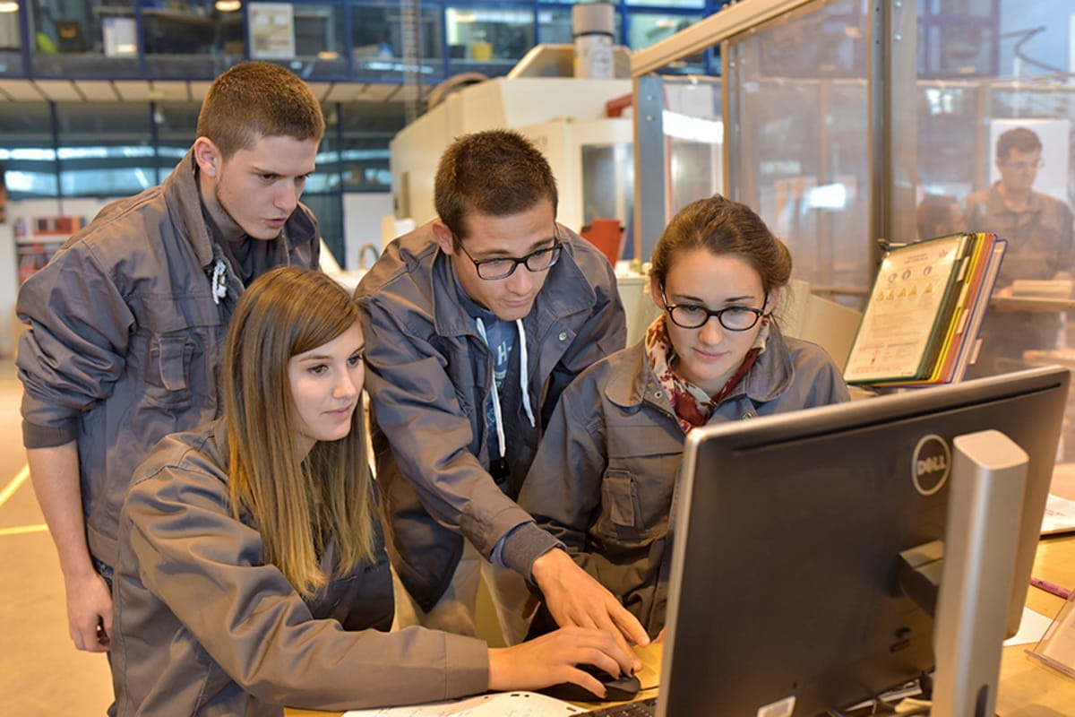 Les Outils Tech Indispensables pour Ingénieurs au Maroc | Rentrée Réussie